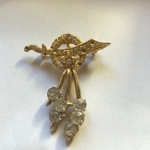 Unique rhinestone brooch